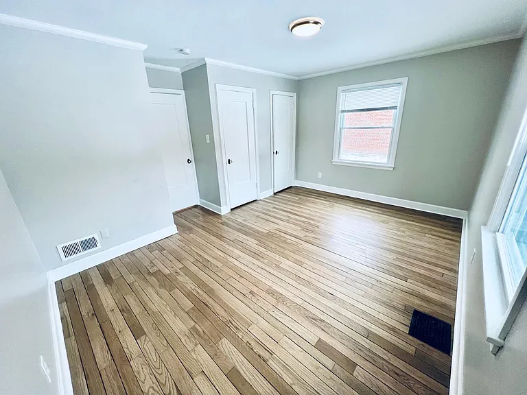 1600 Waltham Rd — Photo 7