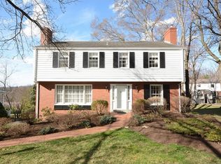 136 Warwick Dr, Pittsburgh, PA 15241