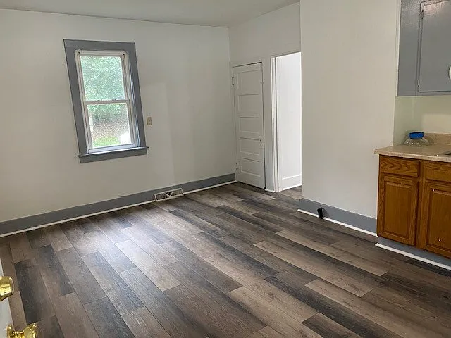 1216-1218 Lincoln Ave — Photo 6