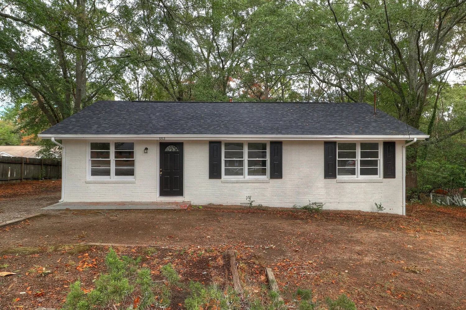 3 bed, 1.0 bath, $1,325 — Photo 1