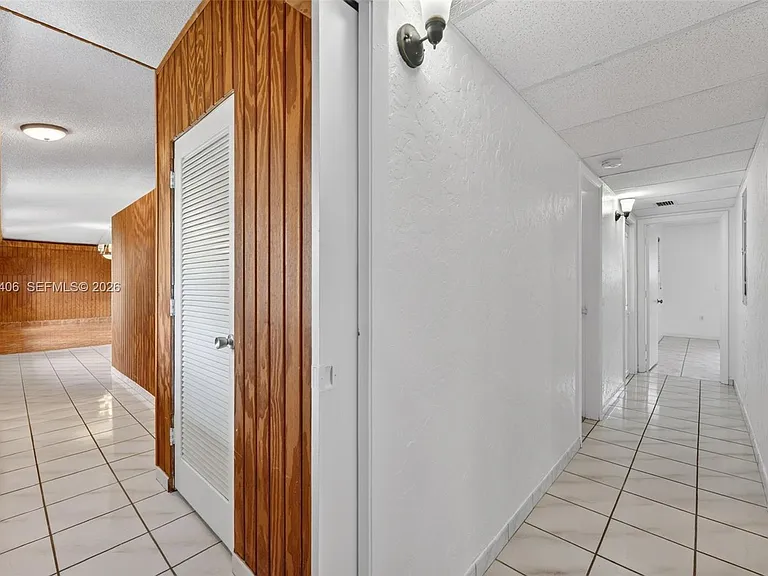 1401 NE 200th Ter — Photo 16