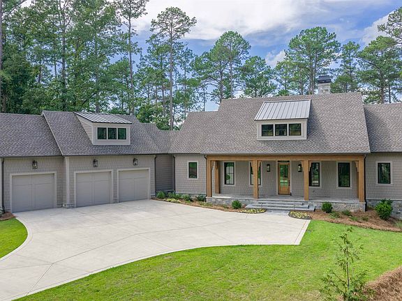 3rd image of 1049 Pond Crest Ln