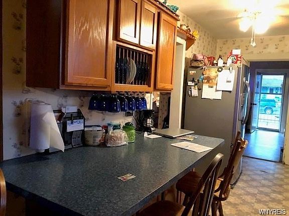 5th image of 10 Washburn Ave