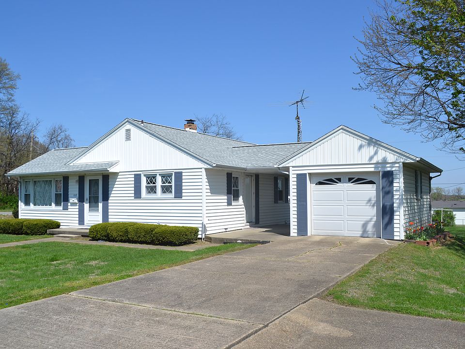 1st image of 102 Hillcrest Dr