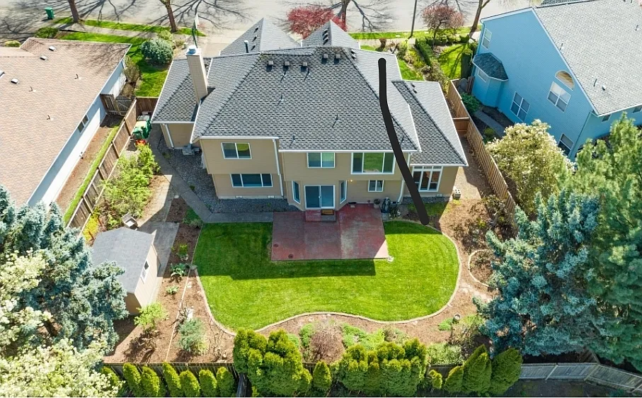 648 NW Pacific Grove Dr
