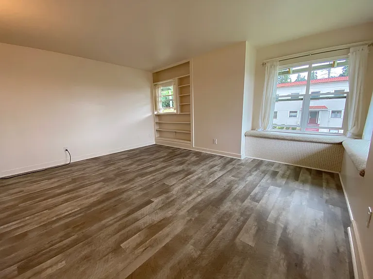 Living Room South Facing