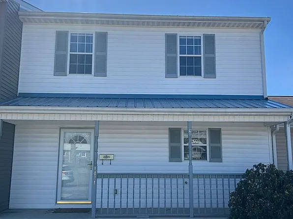 1421 Hoge St, Princeton, WV 24740