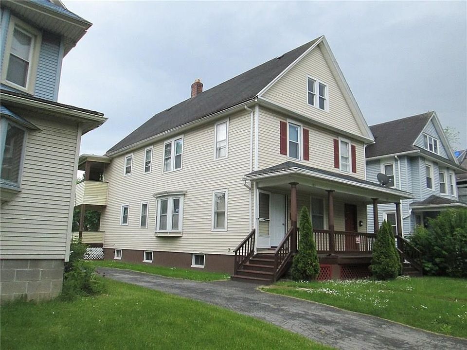 2nd image of 120 Warwick Ave