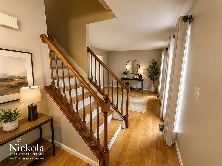 414 Whitney Dr — Photo 6