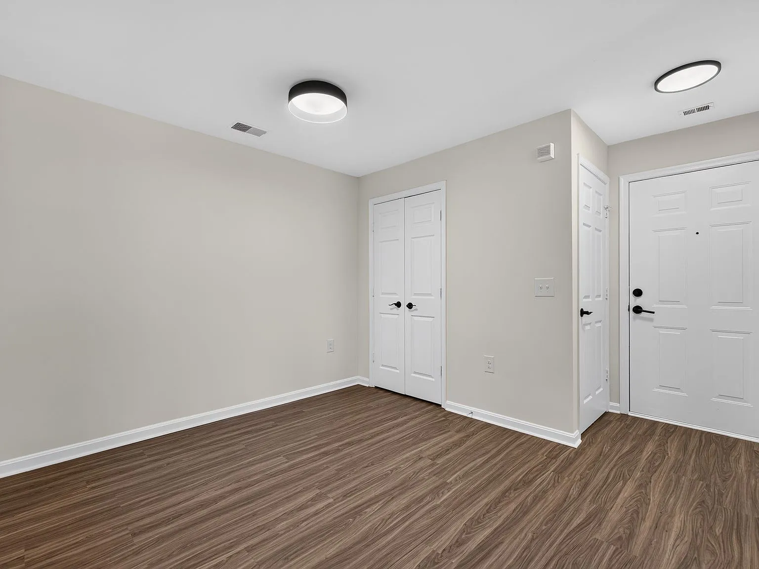 The Residences at the Manor Apartments — Photo 4