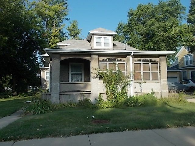 1st image of 609 Joliet St