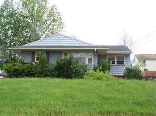857 Doris Dr, Hubbard, OH