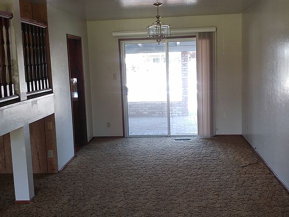 5th image of 3194 Elizabeth Dr
