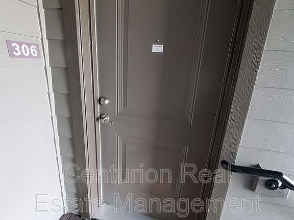 2nd image of 4235 Hawthorne Ave NE Unit 306