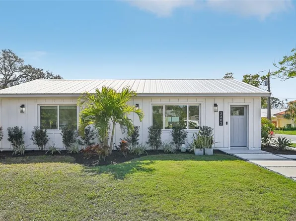 2202 Waldemere St, Sarasota, FL 34239