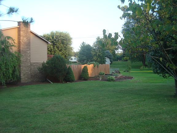2nd image of 177 Oakbrook Ln