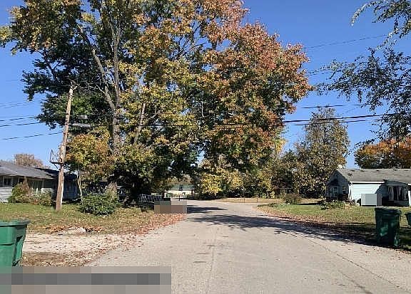 5th image of 7124 Park Centreville A K A