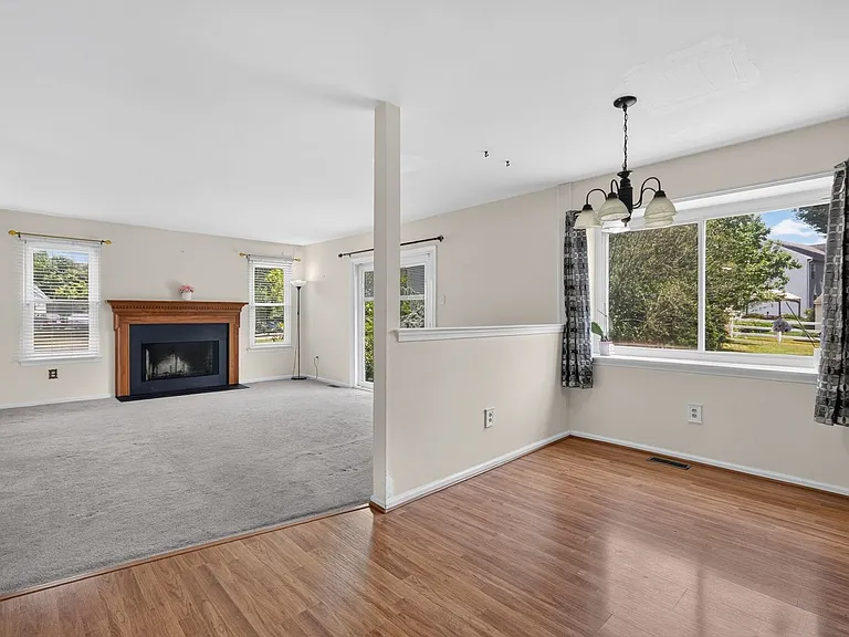 402 Candlewood Way — Photo 18