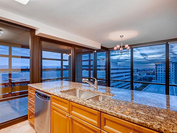 4th image of 4808 N 24th St Unit 1208