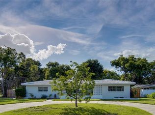 1750 Meredith Ln, Belleair, FL 33756