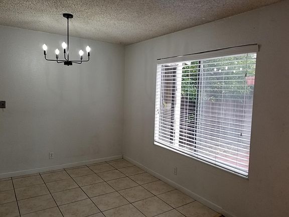 4th image of 2989 Marist Ct