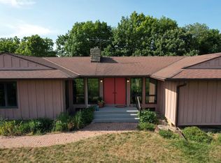 9738 Overland Rd, Mount Horeb, WI 53572