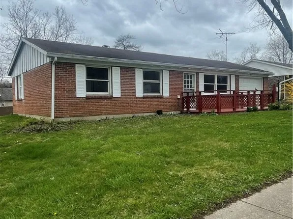 422 Neal Dr, Englewood, OH 45322