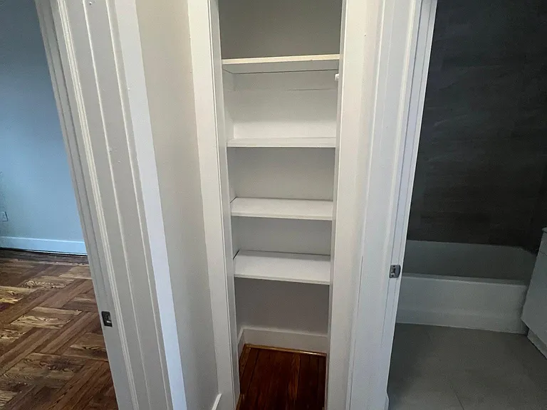 901 Bergen St #1L — Photo 8