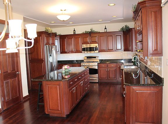 2nd image of 11410 W Heathrow Cir