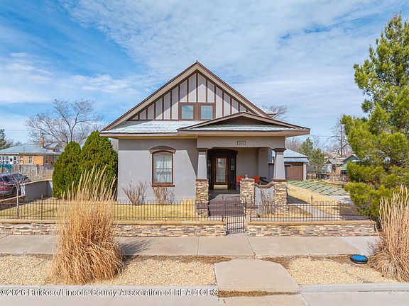 3rd image of 406 11th St