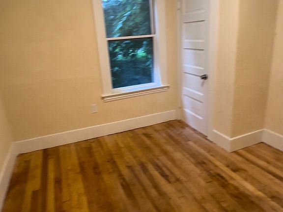 5th image of 137A Eastern Ave