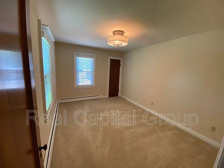 54 Washington Hwy — Photo 12