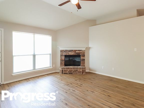 4th image of 6919 Misty Meadow Ln