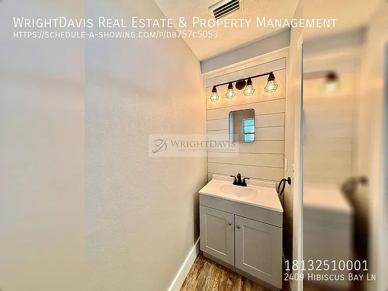 2409 Hibiscus Bay Ln — Photo 18
