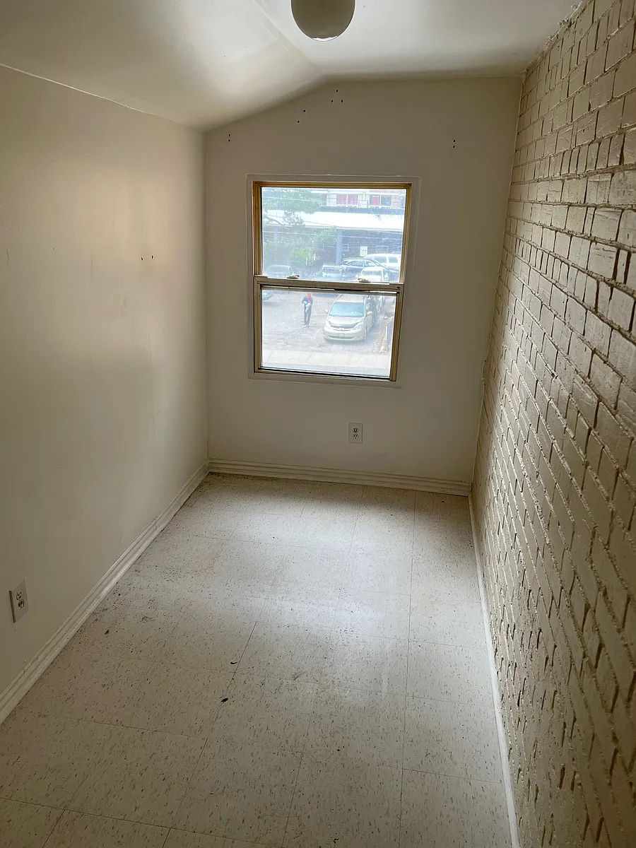 Building Photo - 9 Homewood Ave #7