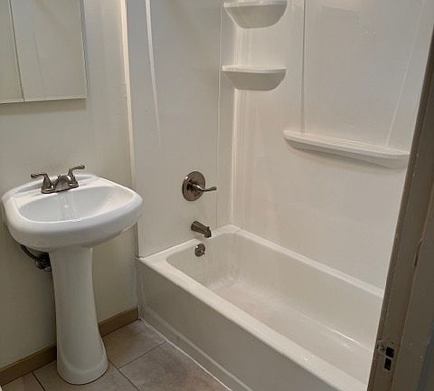 5th image of 292 W Main St APT 303