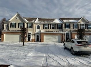 230 Shenango Fairway Dr, New Castle, PA 16101