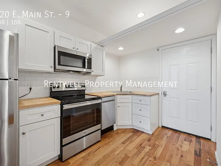 120 E Main St #9 — Photo 2