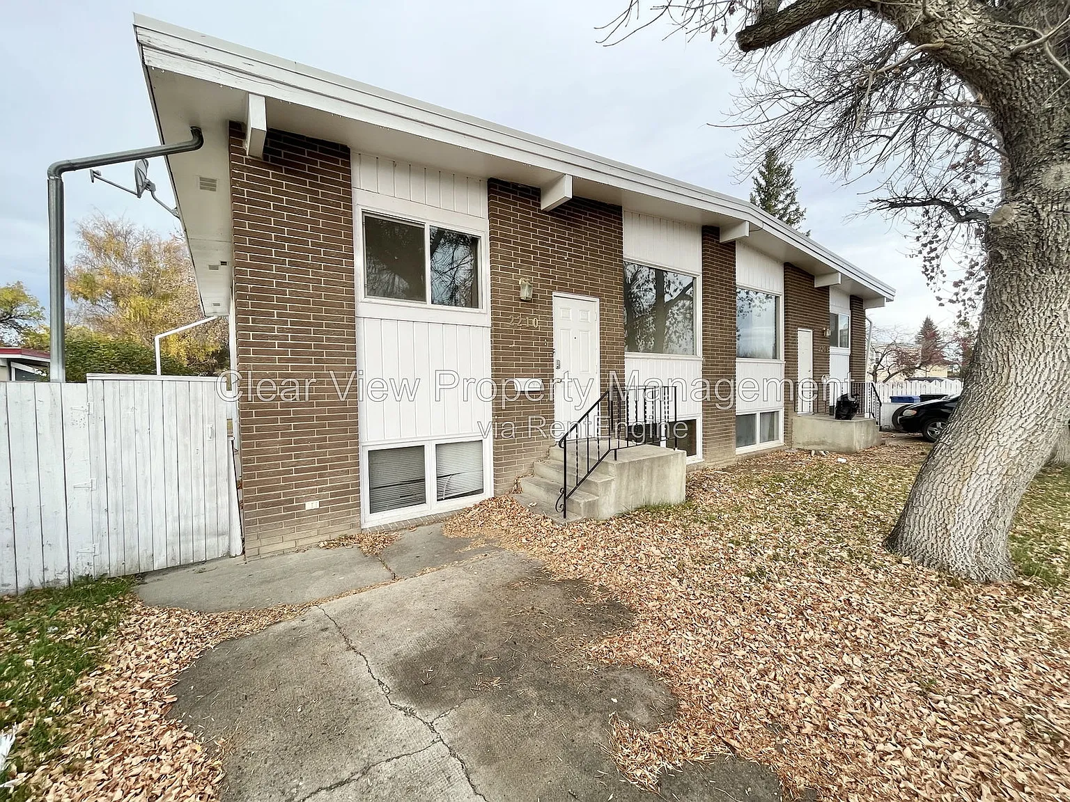 4 bed, 2.0 bath, 1400 sqft, $1,899 — Photo 1