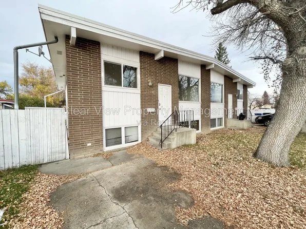 2210 Mayor Magrath Dr S, Lethbridge, AB T1K 2S4