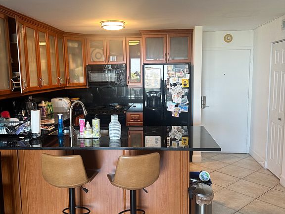 2nd image of 600 NE 36th St APT 710