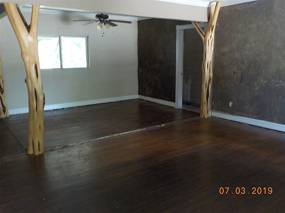 3rd image of 1506 Locklaine Dr