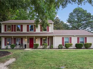 100 Camelot Cres, Yorktown, VA 23693