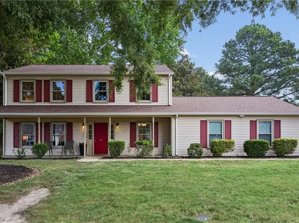 100 Camelot Cres, Yorktown, VA 23693