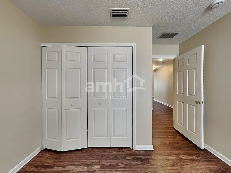 1211 Spring Creek Ct — Photo 11