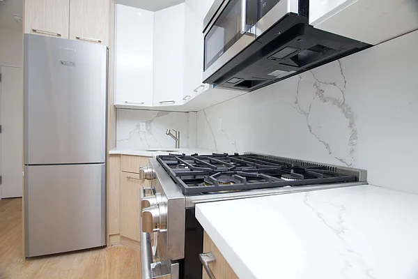 Rented by Nooklyn NYC LLC | media 65