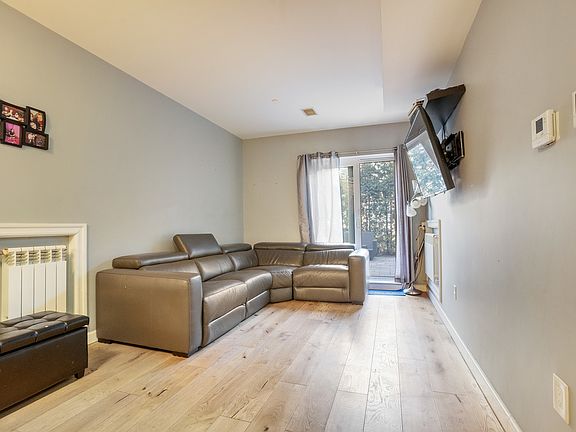5th image of 1515 Royce St #1I