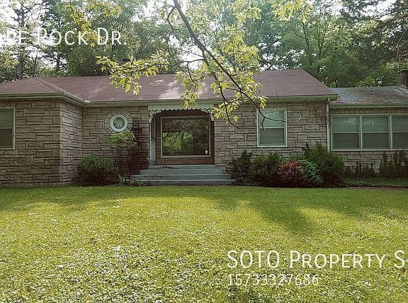 2nd image of 814 N Cape Rock Dr