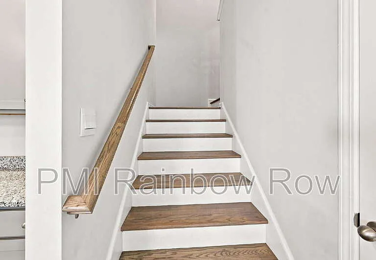 407 Oak View Way — Photo 23