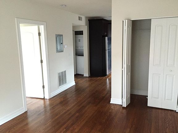 4th image of 3810 N Sheffield Ave #3E5